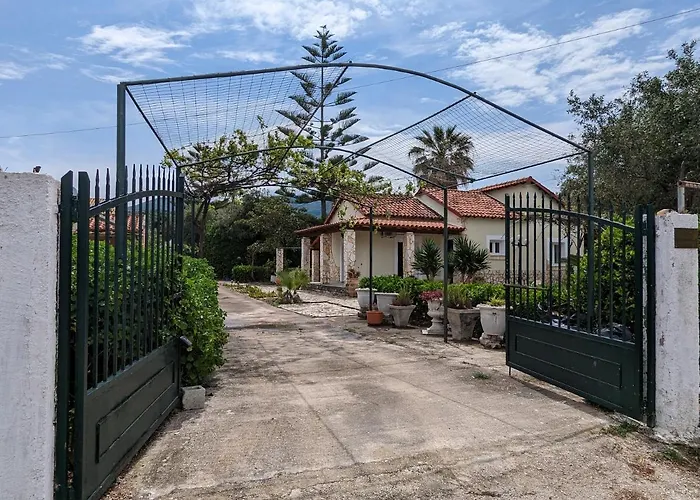 Villa Almyros Garden House *