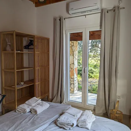 Almyros Garden House Vila *