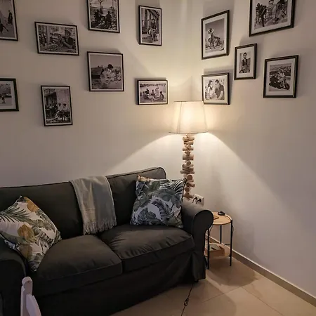 Almyros Garden House Vila *