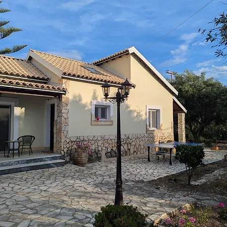 Vila Almyros Garden House *