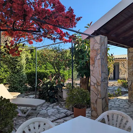 Almyros Garden House *