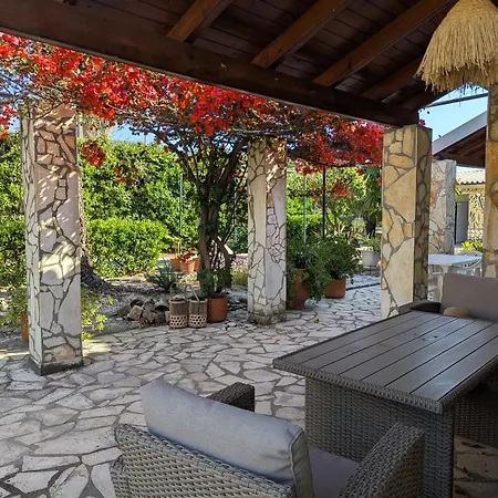 Vila Almyros Garden House Acharavi (Corfu)