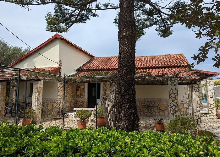 Almyros Garden House Akharavi