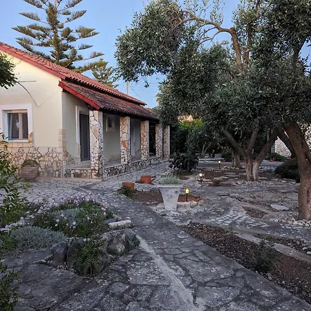 Almyros Garden House Aharávi
