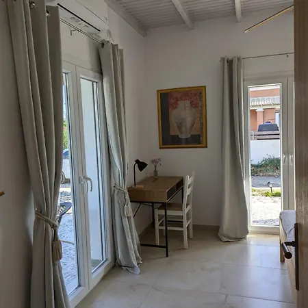 Villa Almyros Garden House Aharávi