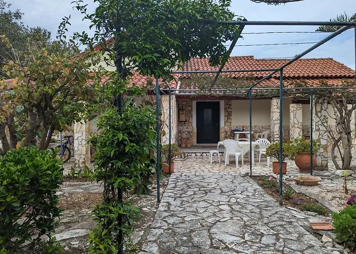 Villa Almyros Garden House *